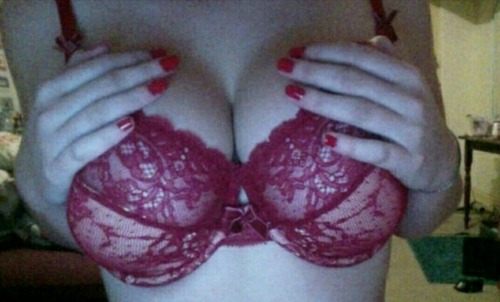 darkorgasm:  SEXUAL PALE PARADISE.