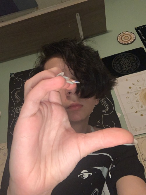 NEW HAIRER