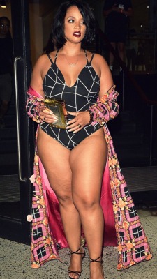 sexx1988:  envyc93:  scandamonium:  Dascha Polanco at The Blonds fashion show in NY. She looks so beautiful and I love how body confident she is.  😍😍😍  I love her 😍😍😍
