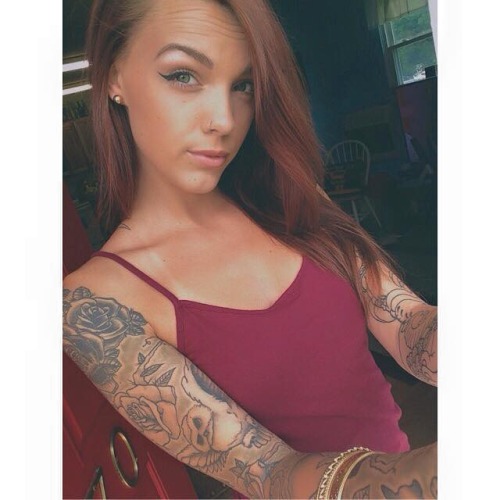 submitbeauty:  newslutzz:Sarah Speagle, 21 y/o - Vale, North Carolina Nude Amateur Contest!!! Submit your nude amateur photos/videos:http://submitbeauty.tumblr.com/submitE-mail nude pics/videos: SubmitBeauty@gmail.comAmateur nude photos/videos only!