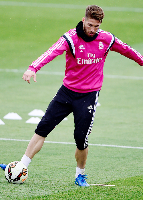 madridistaforever:Real Madrid’s defender Sergio Ramos trains at the Valdebebas sport city in Madrid 