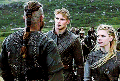 canadiansands:  Vikings Meme: Four Relationships [¾]  Ragnar and his kids  