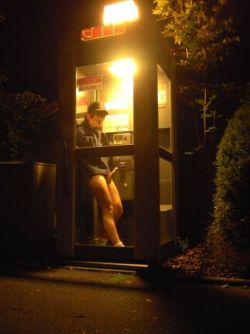 floridaexhib321:  nakedoutdoorguys:  Payphone sex  Florida Exhibitionist 