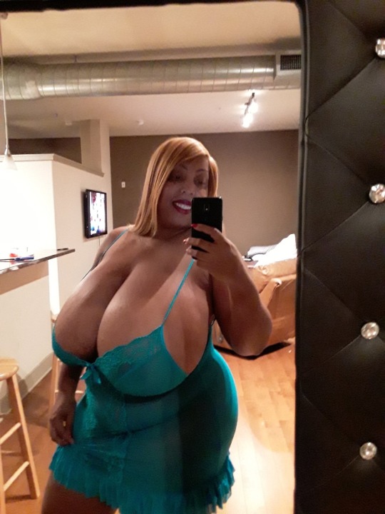 Porn photo bustybaddies:  Ms. Deja gets bigger every