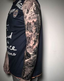 ink-pedia:  Ossian Staraj   If I end up getting a bunch of tattoos I’d totally do a sleeve like this 