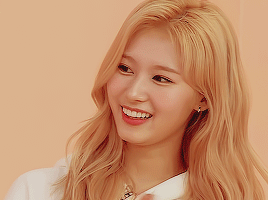 (190423) Idol Room - Sana