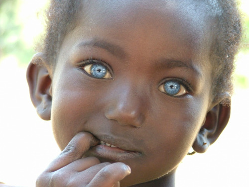 pages135-137:  flyandfamousblackgirls:  Little Girl in Gambia  Wow   Ain’t no feature we can’t have