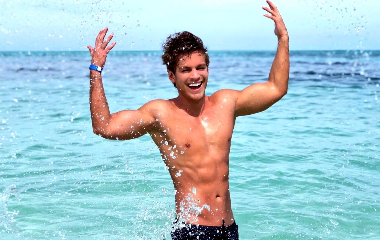 chicosguaposlindos:  latinos-gay:  Polo Morin  Polo Morin