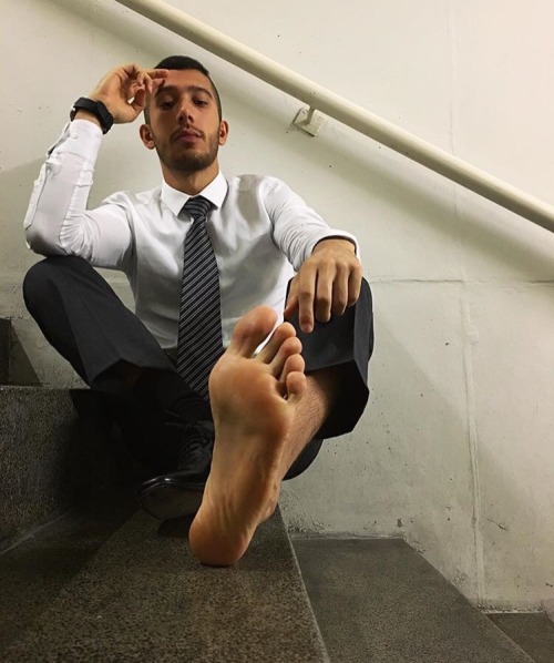 fuckyeahmalefeet:≡ adult photos