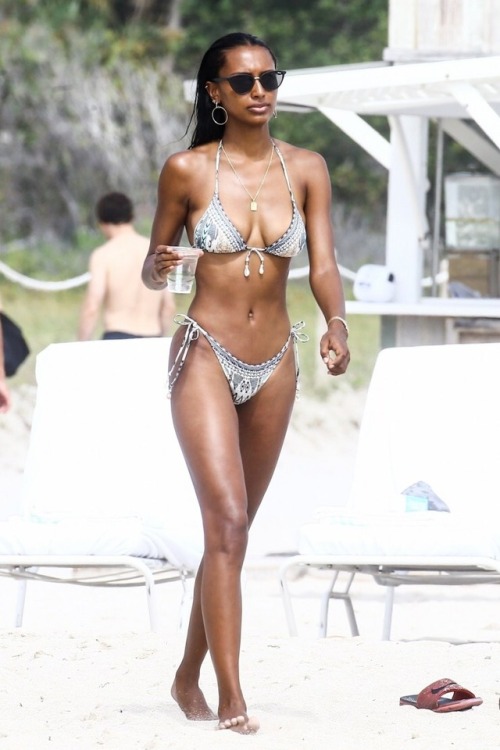 angeljastookes:Jasmine Tookes on Miami Beach on February 20, 2018. xx