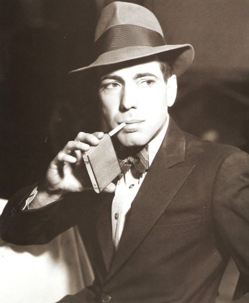 Porn Pics history-inpictures:  Humphrey Bogart, 1939