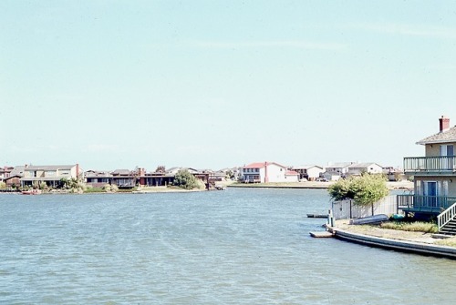 Lagoon Living, Foster City, California, 1969. Taken just before Bill Owens’ influential photo essay 