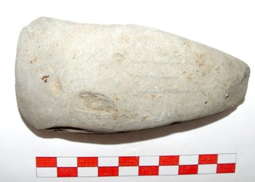 Neolithic or Bronze Age adzes (France):Small polished stone adze, with rounded sides and butt (3.6cm