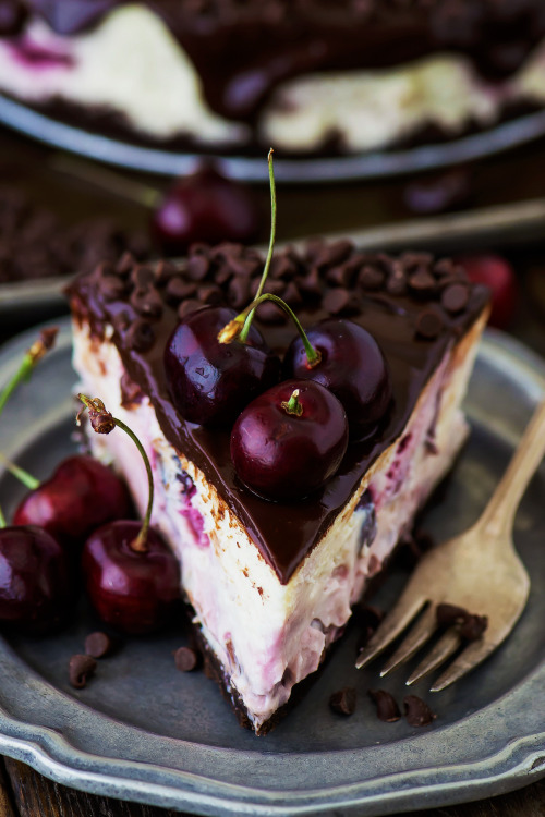 daily-deliciousness:Chocolate cherry cheesecake   😍😍😍