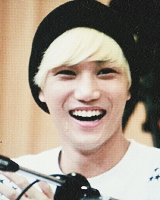 jongin-a-blog:  Kai looking gorgeous with his new blonde hair~ 