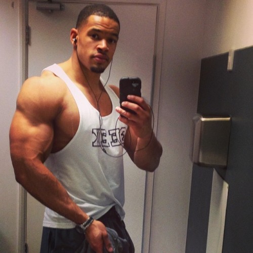 loveblkmen:  Fuck me! Arron Aro
