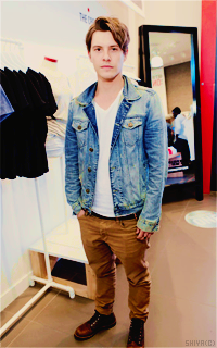 entranceshiya:      Xavier Samuel    / My Livejournal : http://entrance-icons.livejournal.com   