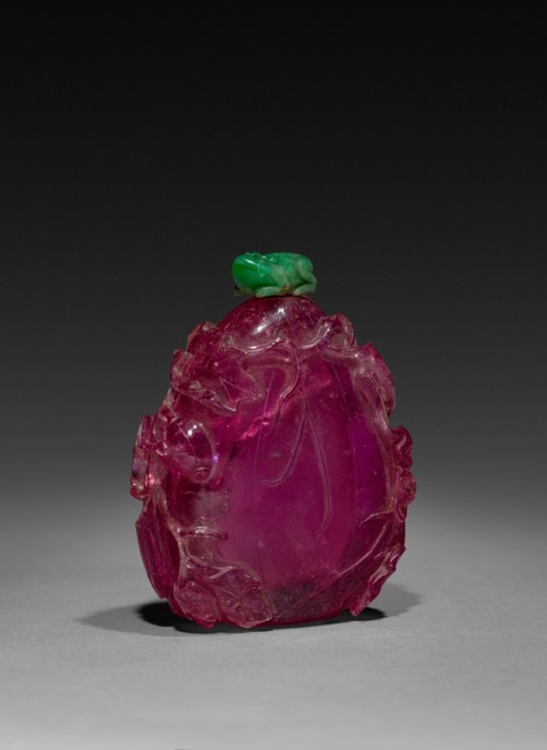 Snuff Bottle with Stopper, 1800s, Cleveland Museum of Art: Chinese ArtSize: with cover: 6.1 cm (2 3/