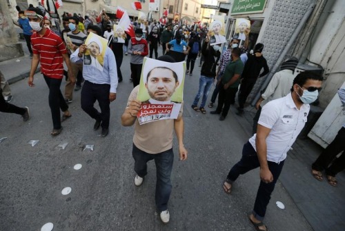 committeetoprotectjournalists: Four Bahraini journalists stripped of citizenship Bahraini authoritie
