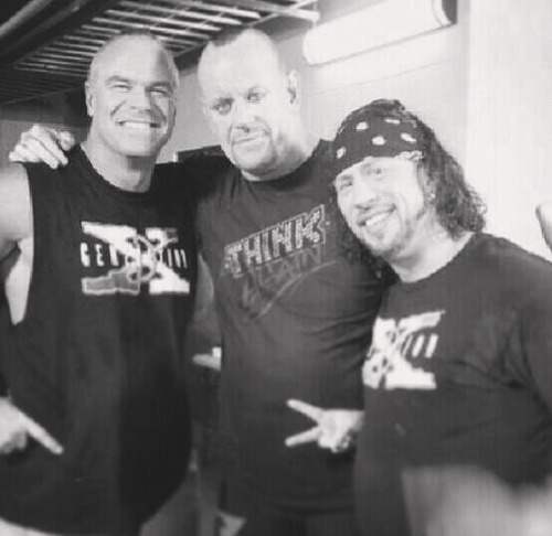 vertigoambrosia:  briemode:  this is very important  IS TAKER WEARING PAIGE’S SHIRT?