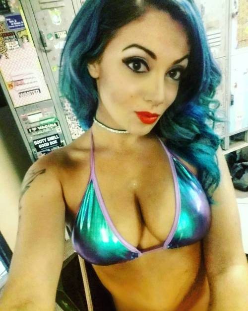 stripper-locker-room:  jazzy_doll_