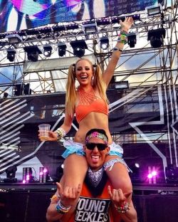 Wuphmusic:  Listen To The Best New Music Here.  Couples That Rave Together, Stay