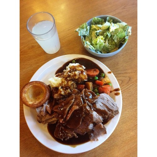 Tonight&rsquo;s menu: Roast Beef served with mashed potatoes, baked veggies, Yorkshire pudding &amp;