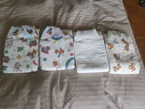 Betterdry and crinklz family #abdl #everydaydiaper #abdlcommunity #thickdiaper #crinklz #betterdry  