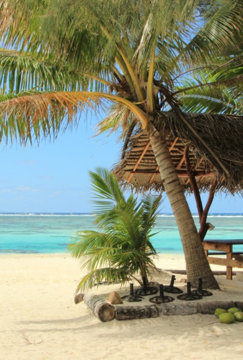 homeadverts:  Private Tropical Island in Tahiti - French Polynesia  I  Homeadverts This magical and 