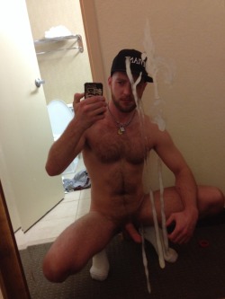 Deviantotter:  I Left A Really Big Tip For The Hotel Cleaning Crew 