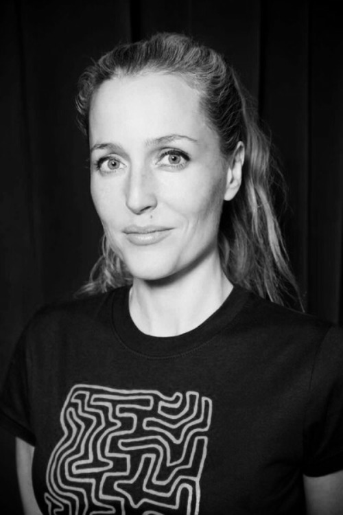 gillianandersonthequeen: Gillian and her charity shirts