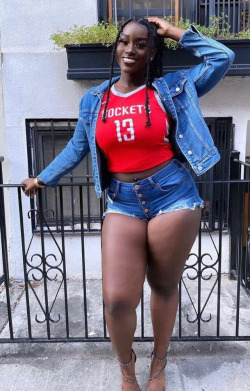 thicklegsluvr:munnyb:Follow Me.  *Blue Boy*Speaking of rockets, this made me wanna