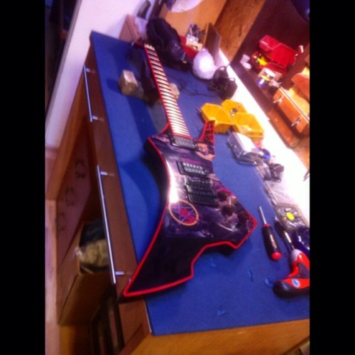 Ready to rock&hellip;. #takamine #slayer #metal #guitar #dimarzio #80&rsquo;s