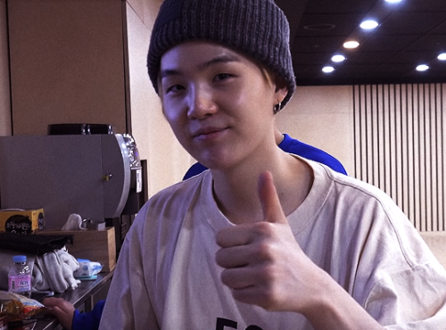 hidden-sea: happy bday, suga!