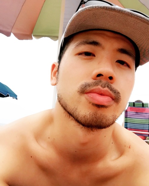 rockpapersizzrs:  ifuseekwillee:  ifuseekwillee:  Makeout with me pls.  <3  cutiepie 