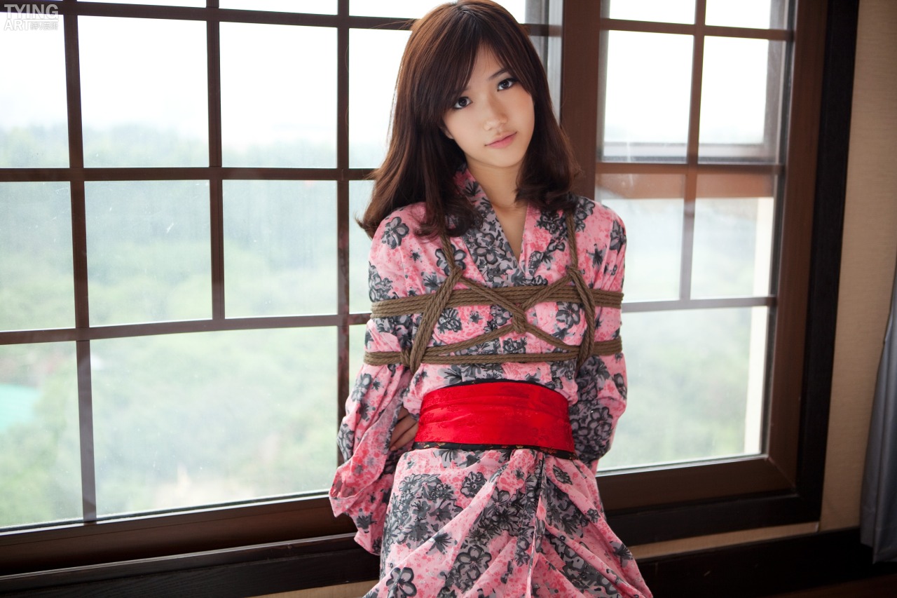 pswkua:  how about some Tyingart and yukata for today