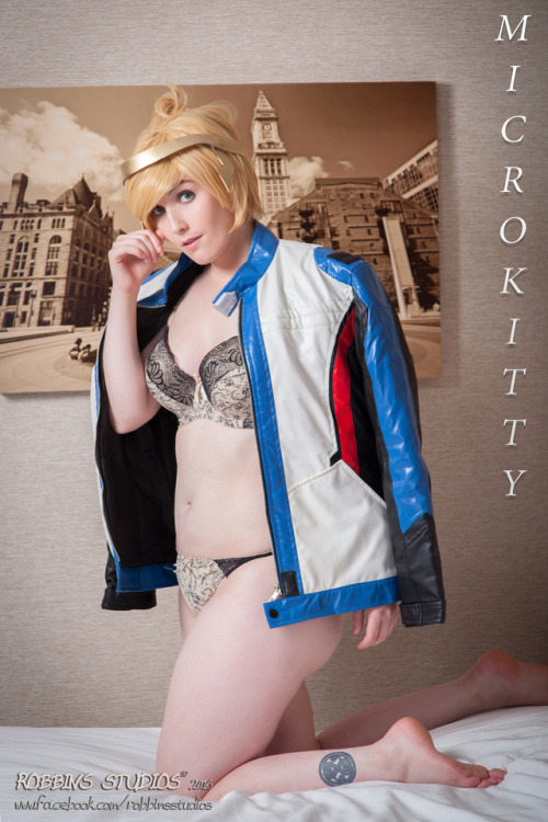 Had some fun last year with Mercy. The costume is a little too complicated for me to want to do the whole thing, but after getting 76′s jacket for my fem 76, I thought it’d be cute to do a lil’ boudoir shoot with her and the jacket. 