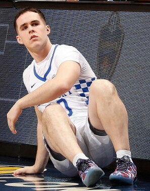 bromancebooty:Brad Calipari - cakes on deck