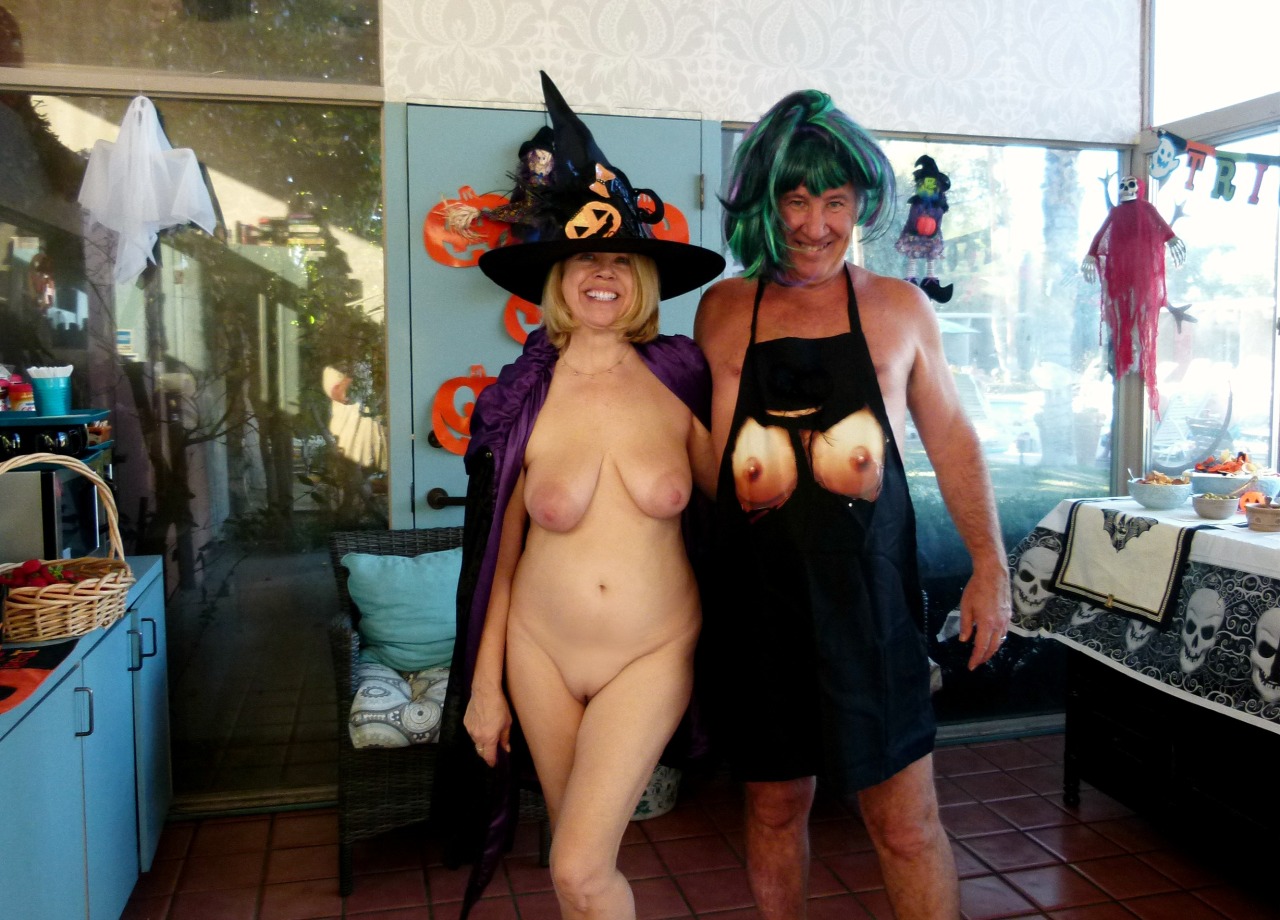 terracottainn:  Tom and I in our Halloween outfits. Hope everyone had a fun Halloween.