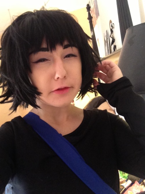 olaiarrow:  im crow today at ax !! the gf is here…