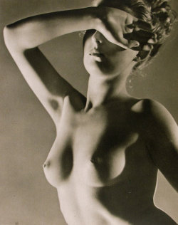 lilit69: 1930’s Era Frontal Nude Study