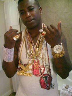 staxxketchum:  Free gucci bruh    gotdamn gucci mane ashy as hell.