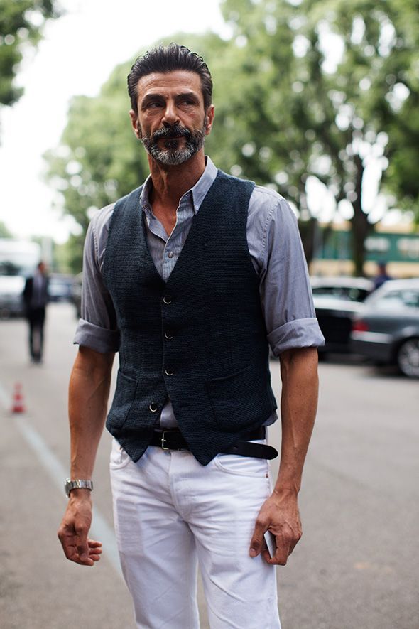 suitupweird:  www.suitupweird.comwww.instagram.com/suitupweird