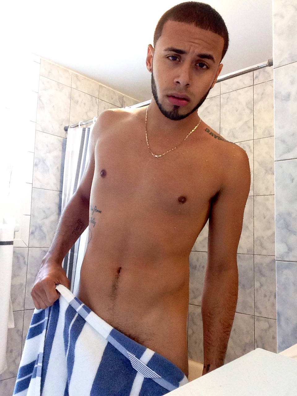bzjays:  There’s Only One Of Me 😉  IG: JAYsLIF3_   #miamiliving #jayslif3 