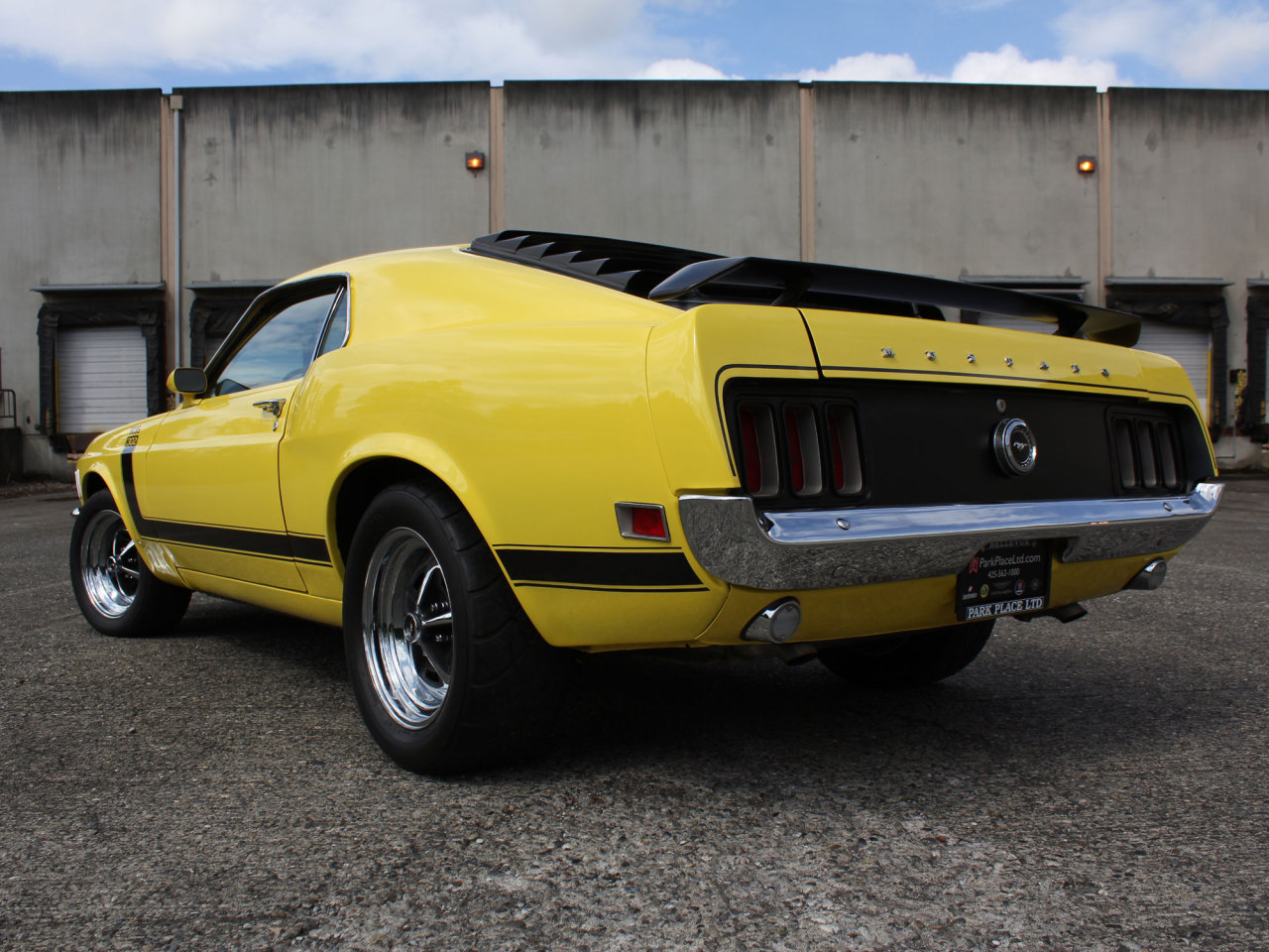 parkplaceltd:  1970 Ford Mustang Boss 302. http://bit.ly/10Dex6j