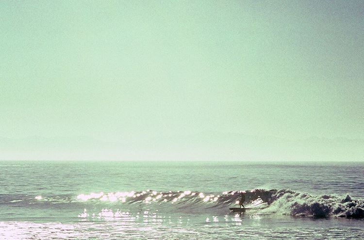 mollusksurfshop:  Paul Ferraris capturing the essence of a sparkling perfect point