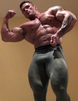 muscle-nerd:  Dragos Popescu