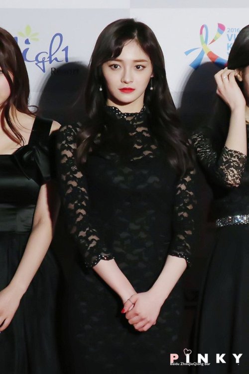 pristin-kyulkyung:170119 Pristin Kyulkyungat Seoul Music Awards© ZhouJieQiongPinky Bardo not edit, c