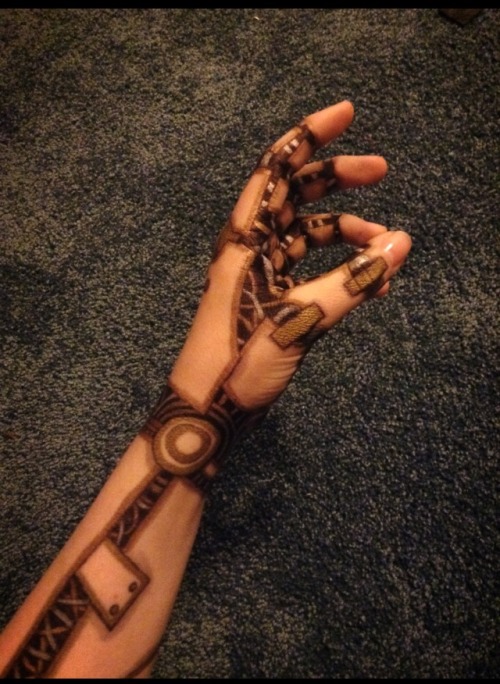 shojo:noratshere:My steampunk robo-hand evolved*EXTERNALLY SCREECHING*