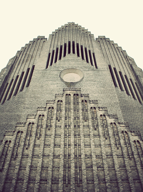 arpeggia:  Kim Høltermand - Grundtvigs Church, 2009 